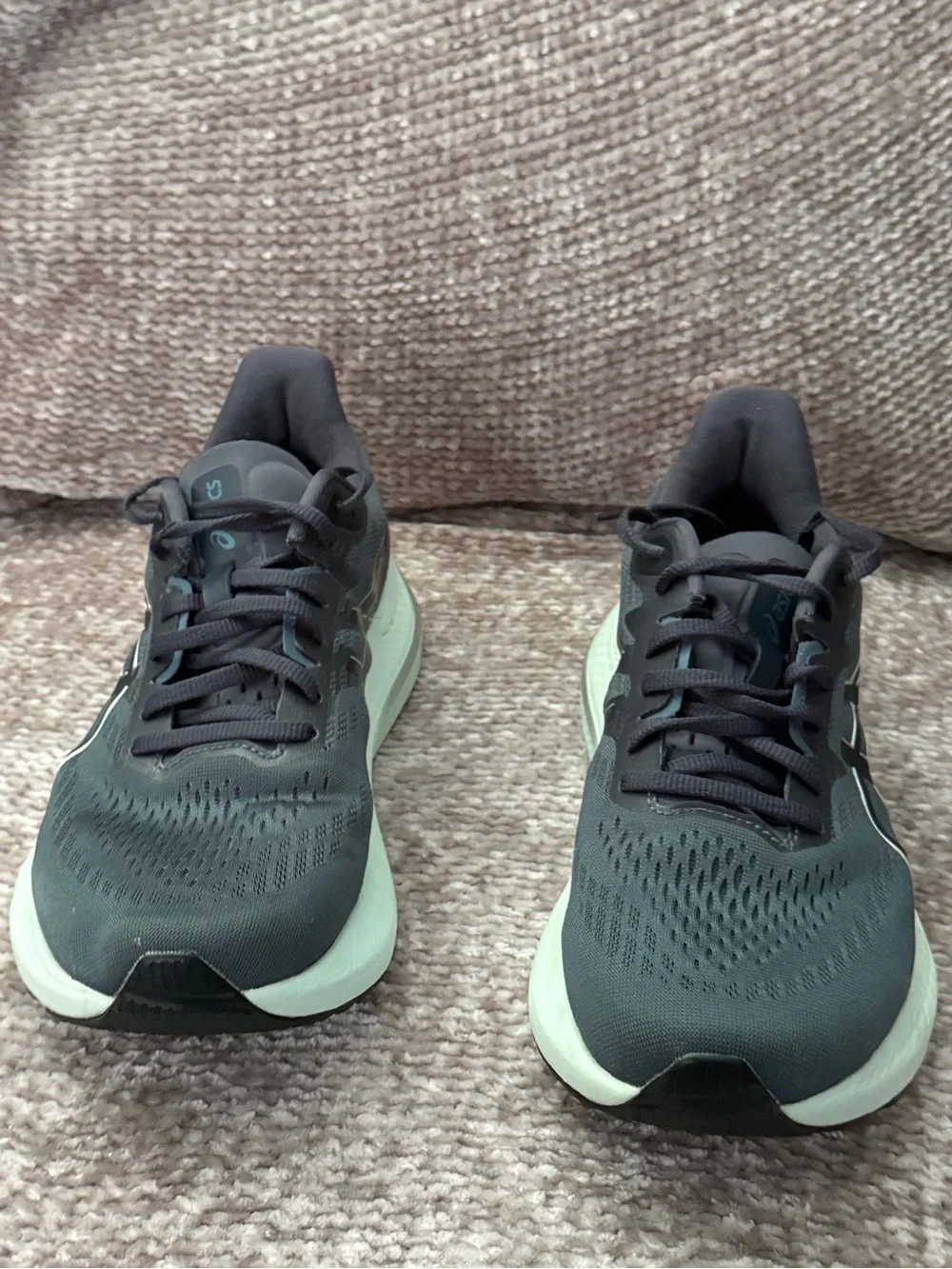 ASICS GT-2000 12 Pure Gel Running Shoes Women 10.5 WIDE Tarmac Mint Pure Silver